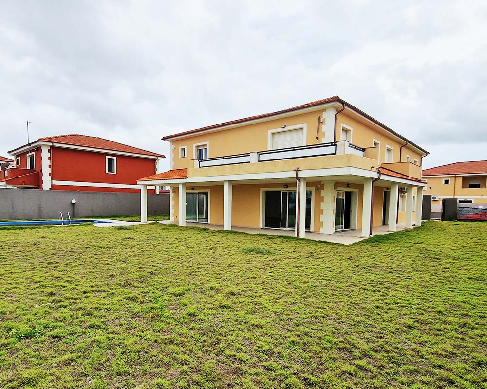 VILLA </br> A MODESTE